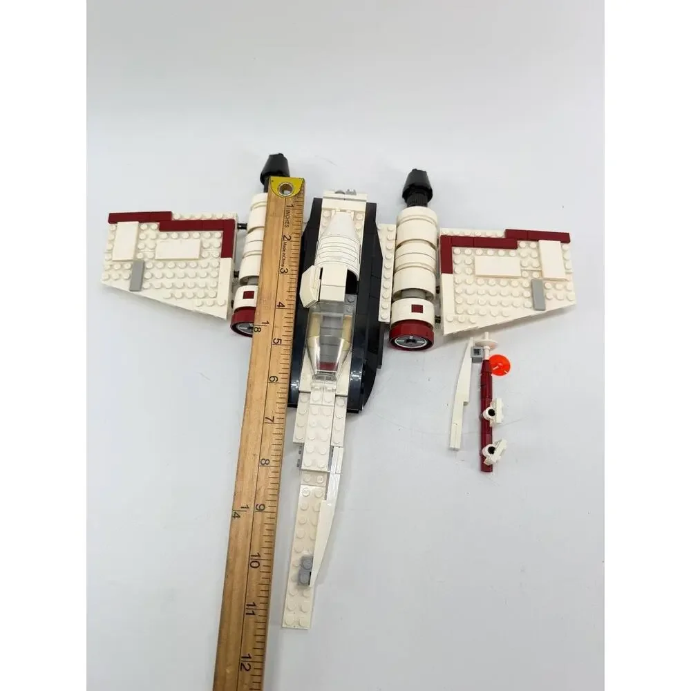 LEGO Star Wars Jedi Starfighter Incomplete Spaceship Build Lot Used